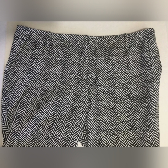 *Women's Pure Energy Plus Sz 16W Cropped Ankle Pants Capris Black White Chevron - Picture 2 of 4